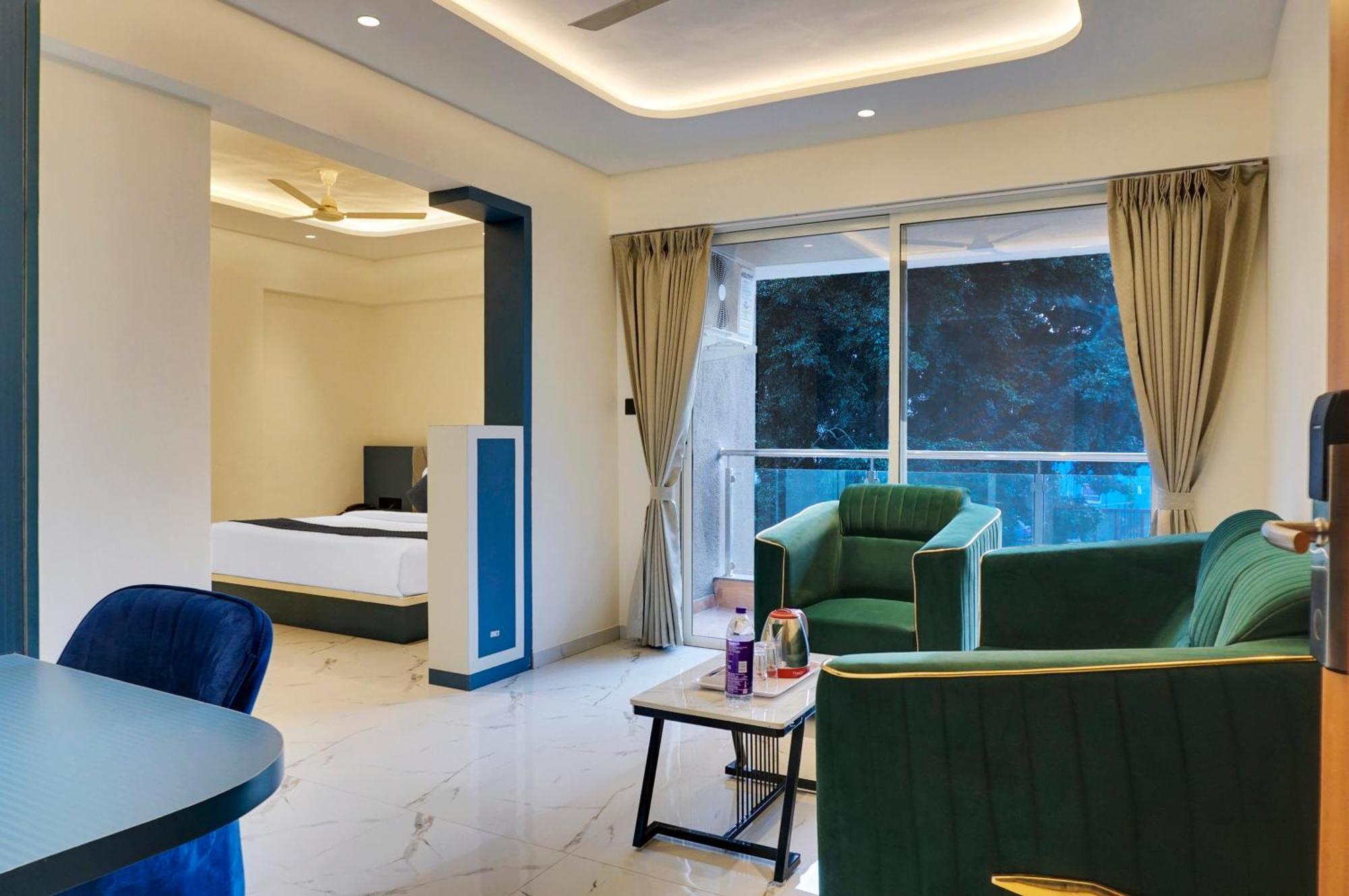 Palm Suites Baner- Indian Nationals Only Pune Eksteriør bilde
