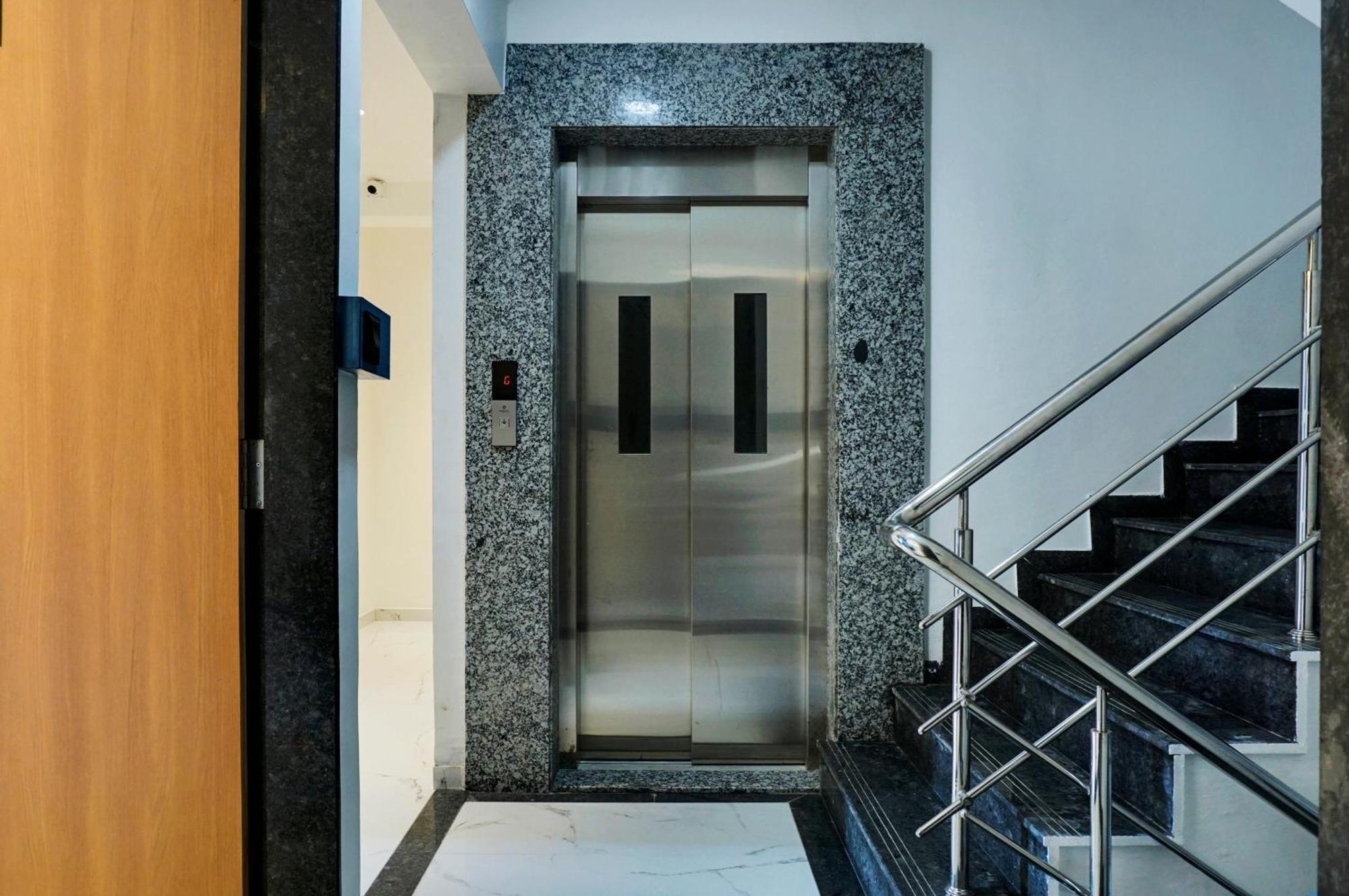 Palm Suites Baner- Indian Nationals Only Pune Eksteriør bilde